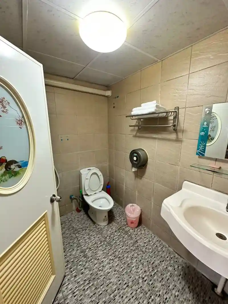 經典雙人套房－Ａ 廁所